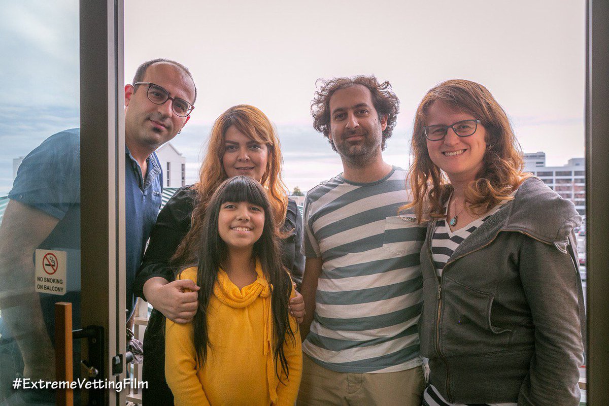 گروهي كه در كمال همدلي مارو همراهي كردند و داستان غم انگيز مارو ثبت كردند.
بقدري شنونده هاي خوبي بودند كه انگار صدامونو تمام دنيا شنيد.
ممنونم ازتون.#extremevettingfilm
<a href="/_original_me/">سپهر اخوان</a> @samghazi84 <a href="/UndoFamilyBan/">Exempt Families from Travel Ban</a> @MaryamBahramiP <a href="/HadiNili/">Hadi Nili</a> <a href="/NegarMortazavi/">Negar Mortazavi نگار مرتضوی</a> <a href="/jrezaian/">Jason Rezaian</a>