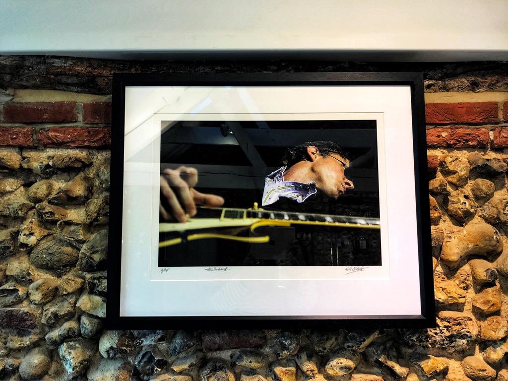 nickelliottinfo's tweet image. Stunning images hung today @Sixappleyard @creakeabbey #norfolk taken by #nickelliot @nickelliottrock of #rogerdaltry &amp;amp; #joebonamassa #rockartphotographer #nickelliottfineart nickelliott.shop