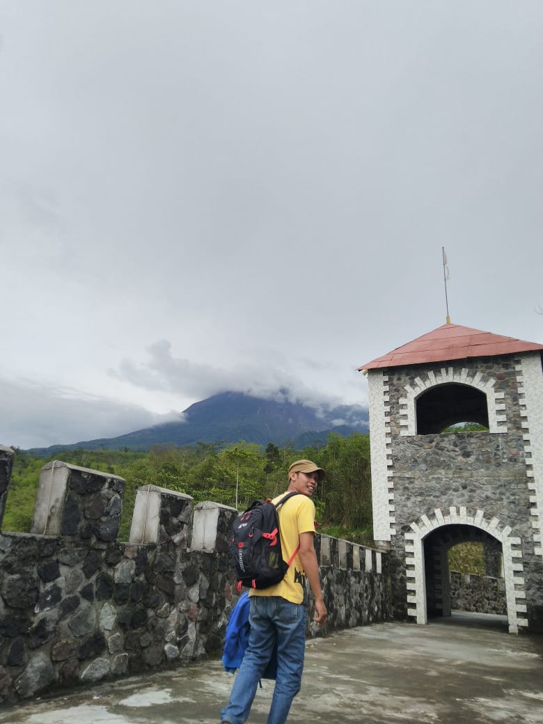 putu_permadi's tweet photo. Mlaku rodo adoh sitik https://t.co/JMzP5GwdyR