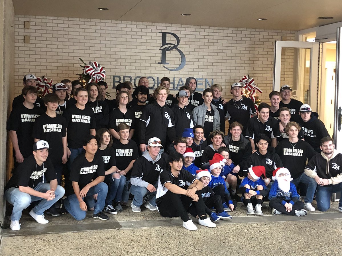 RichiTrotter's tweet photo. Proud of players from @TCRYBA  9U Majors and @BnhsHardball Collected over 700 toys from the community for Children’s Medical Center. The guys certainly represented E.R.A. today!! https://t.co/cwO1PKgzGK