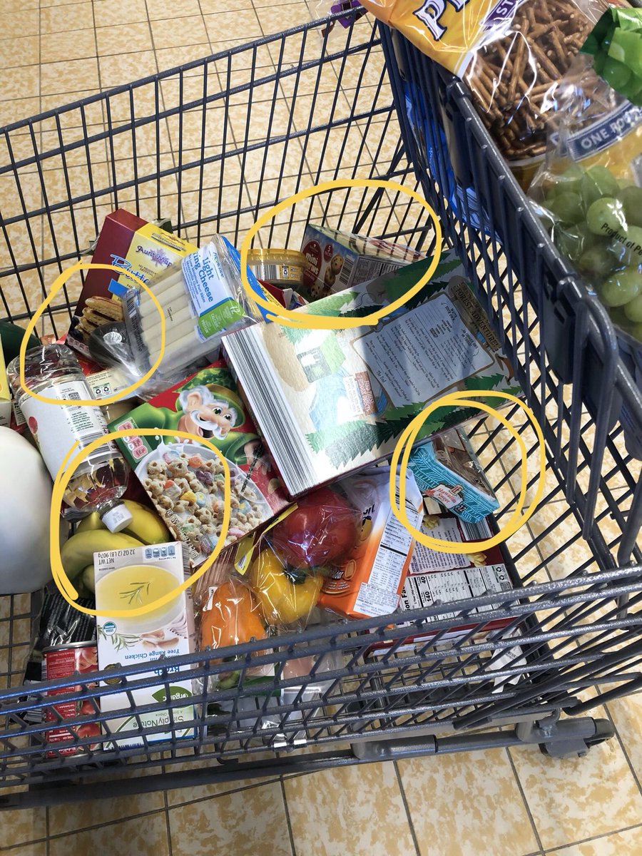 ejsheffield1's tweet photo. @AldiUSA this is the 2nd time I’ve tweeted u about this and the 4th+ time the cashier has tossed everything in &amp; crushed my stuff! Circled in the pic are fruit, bread, crushed crackers, and eggs.......🤬 https://t.co/sYVoPjY5OJ