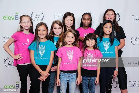 Maya Le Clark and the Girl Uplifters team on the red carpet to see the trailer premiere of the #6feetabovemovie. . . . . . . #mayaleclark #girlupliftersteam #hollywoodchildactors #6feetabovemovie #horror #film #featurefilm #scary #trailer #comingsoon #microbudget #orbs