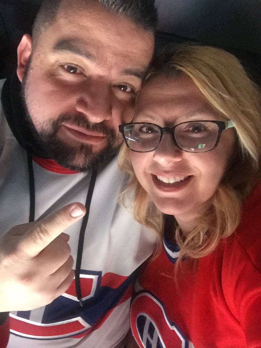 AngieB_19's tweet photo. #habselfie #gohabsgo #thekeeg https://t.co/HjnZQyWJeA