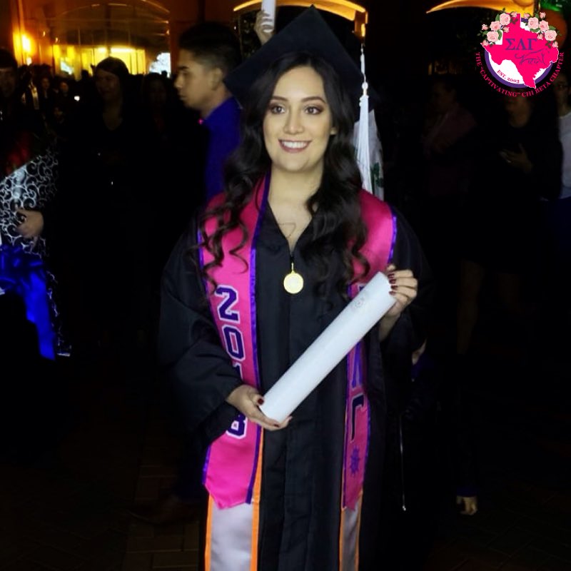 RGVGammas's tweet image. Congratulations to our sister Malenny “Zenaideh” Serna on graduating! #ClassOf2018 #GammasGraduate 💖💜