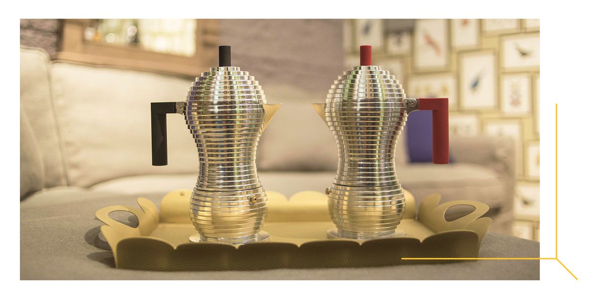 Casa Palacio presenta a Michele De Lucchi, el diseñador italiano autor de la cafetera moka Pulcina de Alessi. Con cuerpo de aluminio, su diseño es casi arquitectónico y sin duda, único en su clase. buff.ly/2UVfabk
