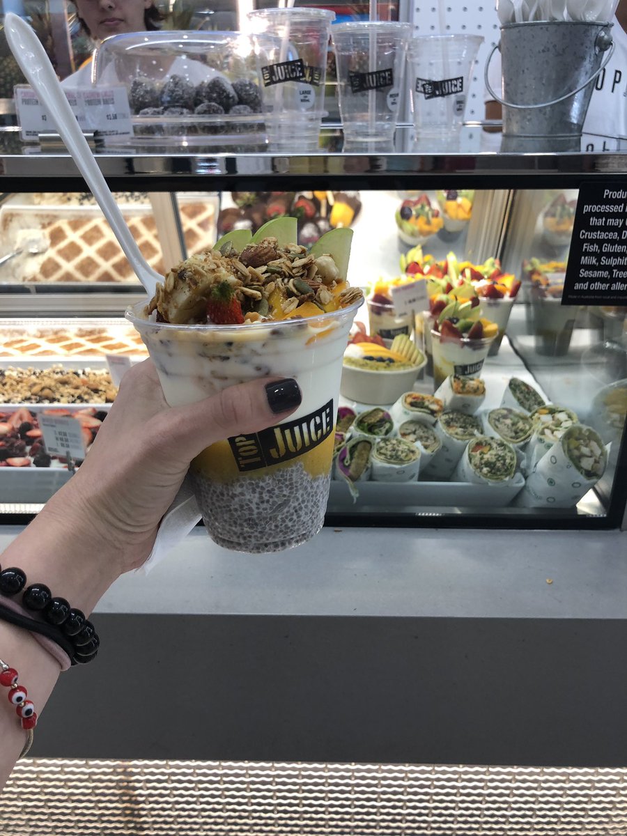 beadurans's tweet photo. Pit stop arriving #sydney @TopJuiceAus 🤤#deliii https://t.co/EMn0yQpPlG