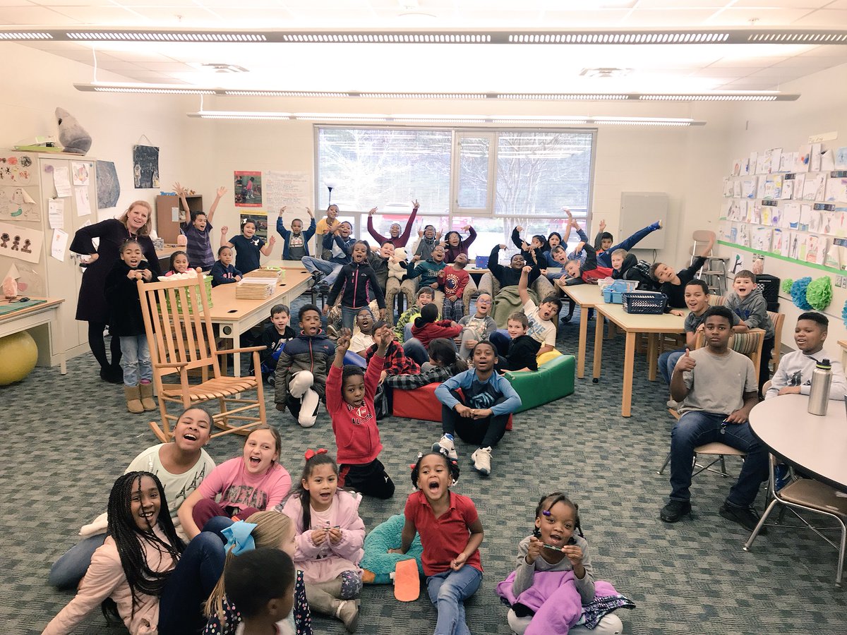 MicheleBethelAP's tweet photo. Congratulations @lakemyra Purple bus for earning the most positive referrals in the month of November!!! 👏🏼🚌👏🏼🚌#popcornparty #spiritsticks #ohmy #allmeansall #busofthemonth #pbis #busleaders https://t.co/FTtmOjJgy2