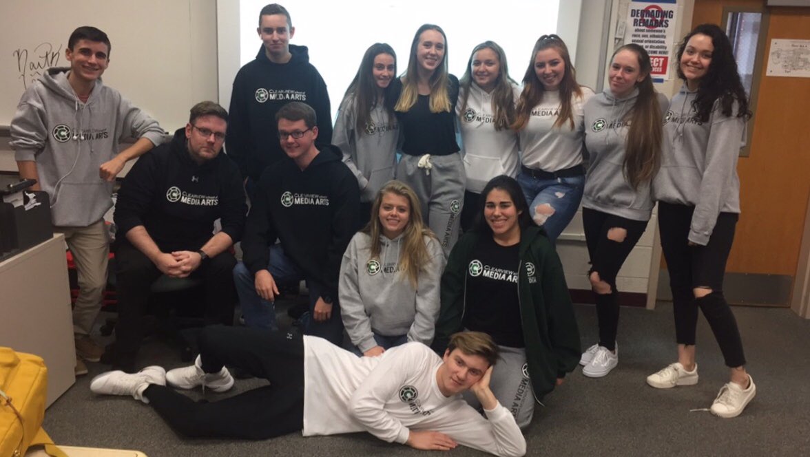 CViewMedia's tweet image. Only hours left to order!! Store closes at midnight. Who wouldn’t want to match this squad?!

team.sportsparadise.net