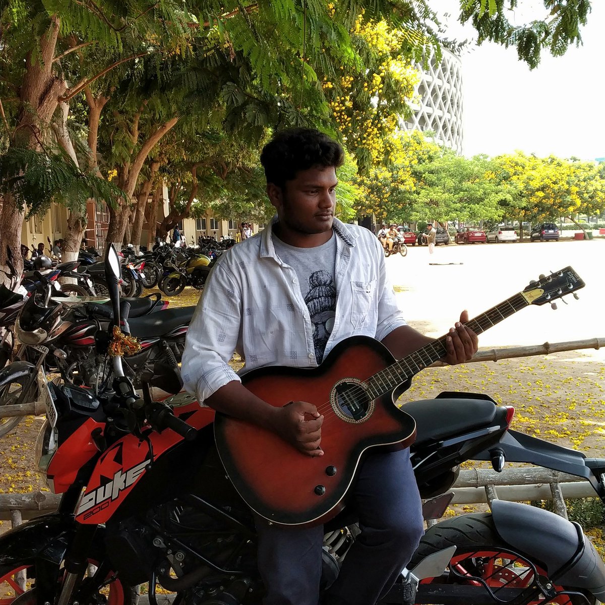 gowthams209's tweet photo. #NewProfilePic https://t.co/Hw1Fh6fIhh