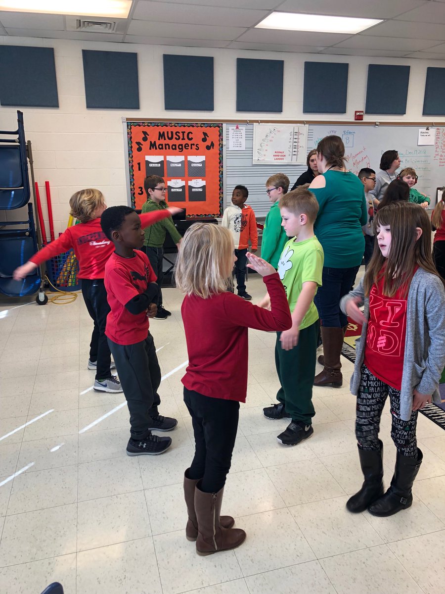 INDEPrincipal's tweet photo. Independence Daily Good News...Huge s/o to R. Salomon & K. Brophy for doing Movement Monday’s w/ some of their kiddos! Great scaffolding & modeling! Way to maximize resources! So SMART! Absolutely amazing ladies!❤️🎯🦅#FHSDLearns #INEaglepride #relationships #teamteachingrocks https://t.co/cihWCUkONF