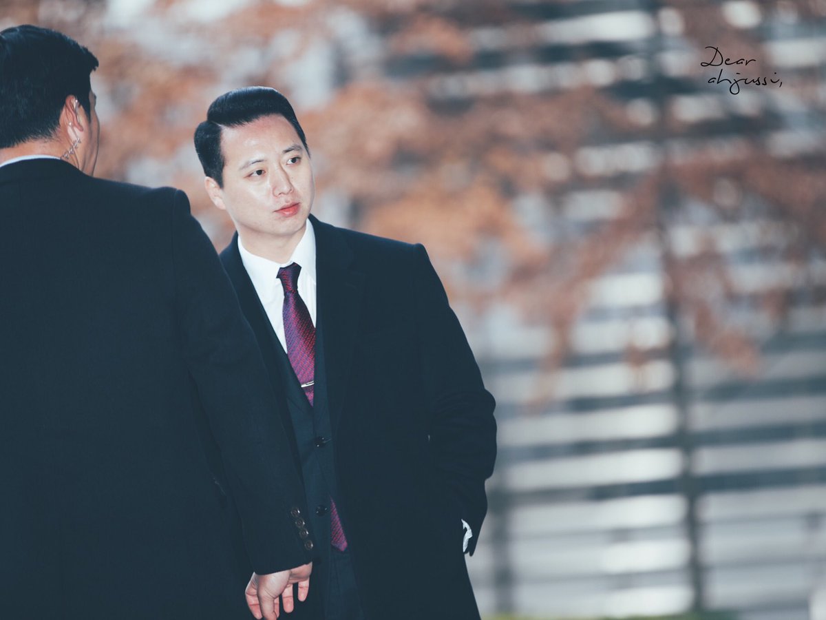 디어아저씨 tweet media