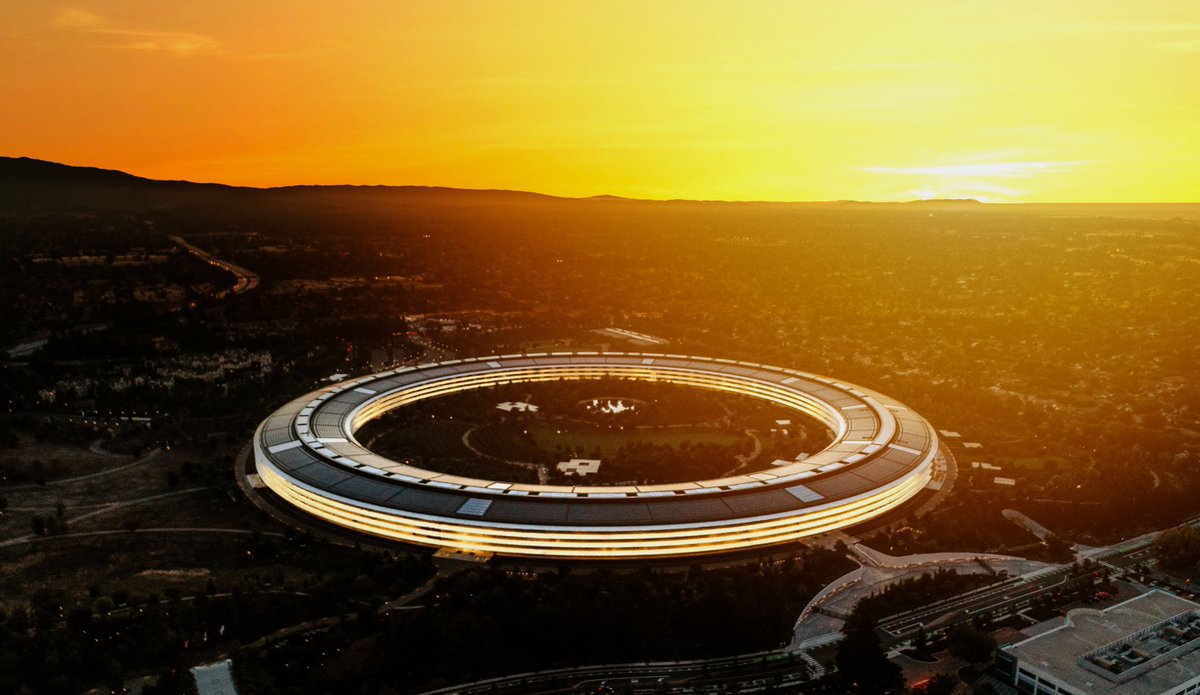 DRONEBOIS's tweet image. The Mothership has landed. @apple 🛸