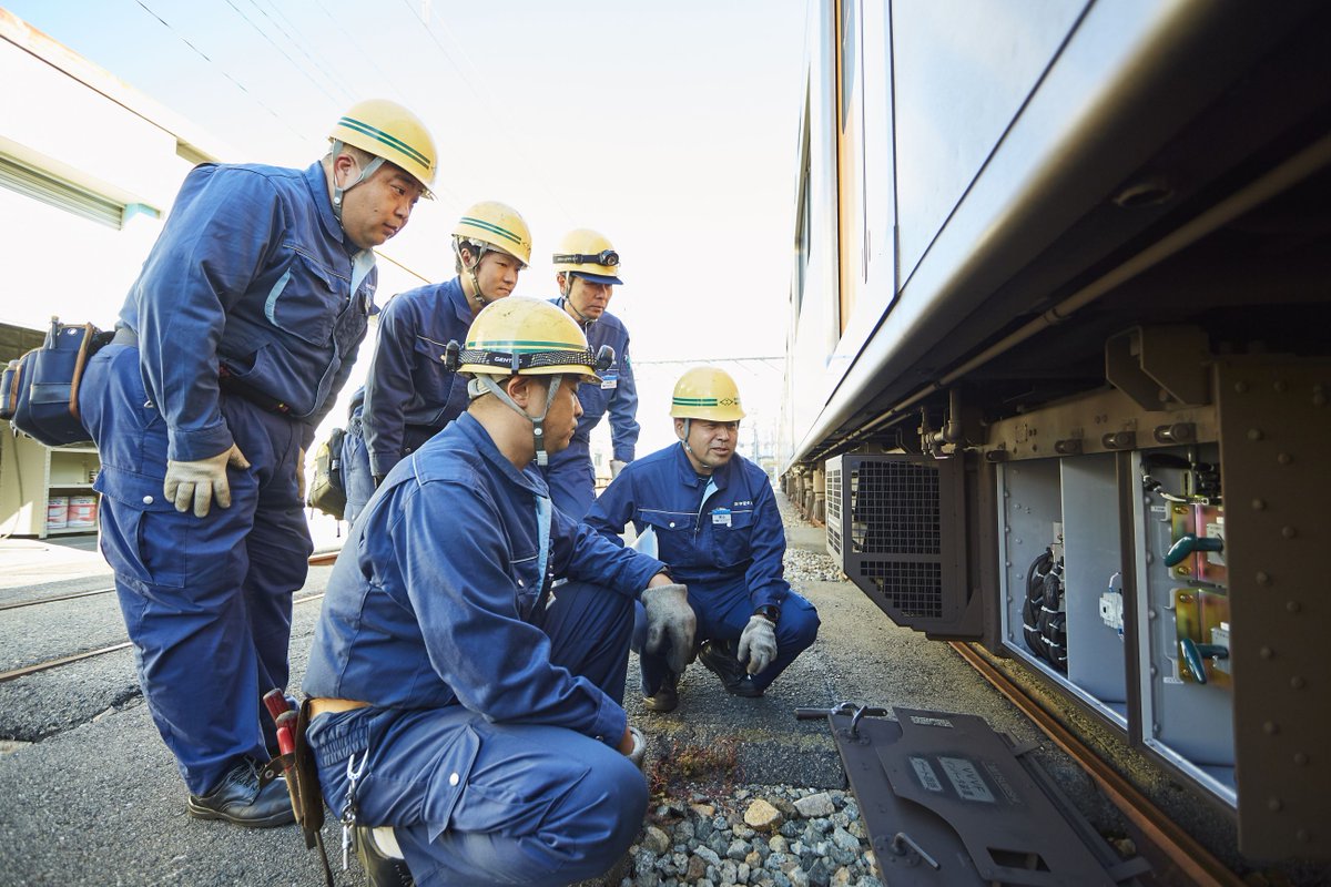 All Mighty Sky 大学生のころ 阪神の神戸最東端の駅まで阪神電車で通っていました 作業服のままの通勤客など 色んな人が乗っていた 赤い電車は特急電車 青い電車は各駅停車 待たずに乗れる阪神電車 ご安全に All Mighty Sky 大学生のころ 阪神の神戸最東端の駅まで阪神電車で通っていました 作業服のままの通勤客など 色んな人が乗っていた 赤い電車は特急電車 青い電車は各駅停車 待たずに乗れる阪神電車 ご安全に