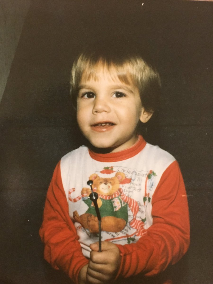 A little throwback Xmas pic!! <a href="/Karingarrido2/">Karin Garrido</a> <a href="/NitaraMurray/">Nitara</a> who’s this handsome guy???? #IHXLightsUpDecember #tribecallednorthwest @EastRegionIHX