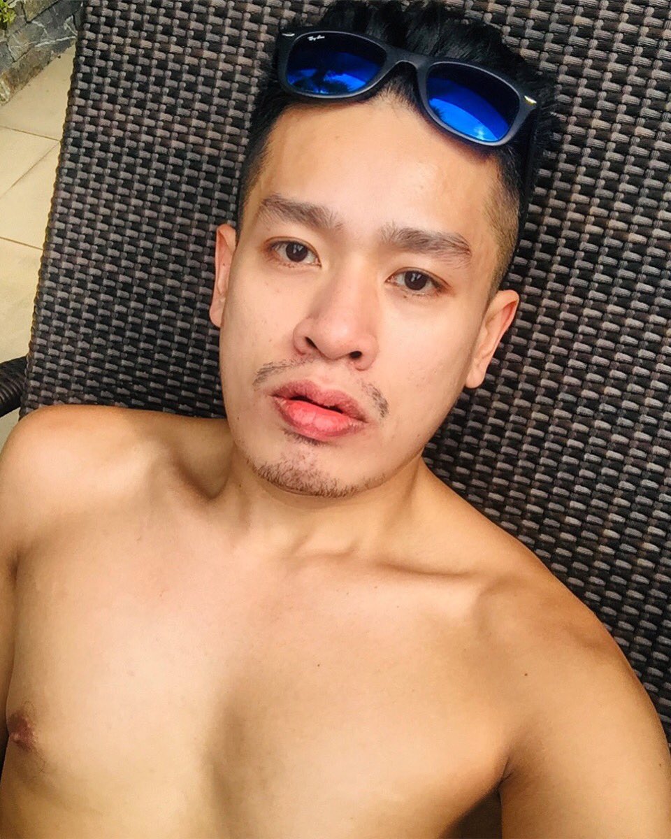 Basking in the December sun! 😎 #tuesdayselfie #pAT34 #picoftheday #photooftheday #instapic #instagood #instamood #instaphoto #asian #asianboy #asiangayboy #asianguy #asiangayguy #pinoy #pinoyboy #pinoygay #pinoygayguy #igersasia #igerspinoy #igerspinas #igersmanila