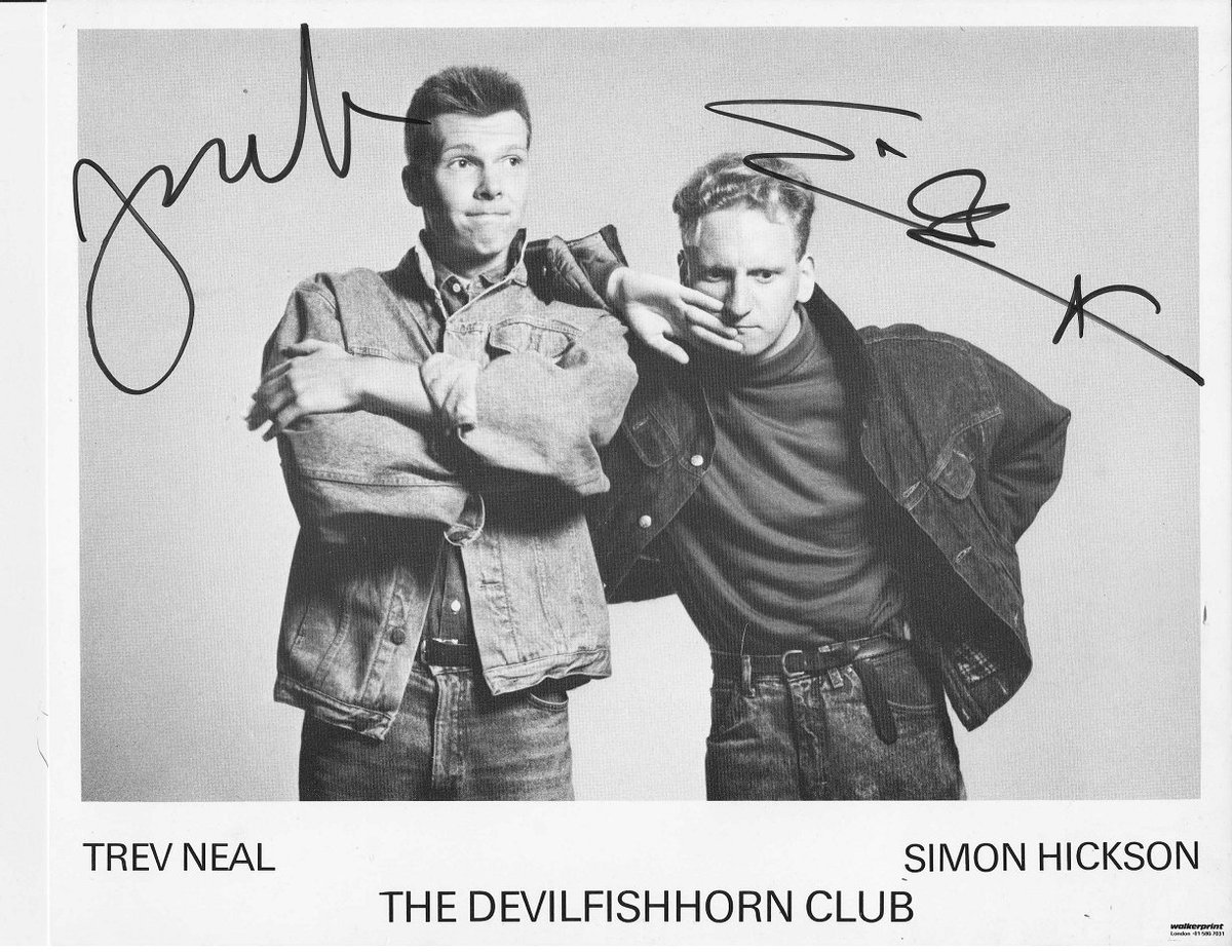 TrevandSimon's tweet photo. last minute presents for that Trev & Simon fan in your life.... a choice of signed photos - and 'cos it's Christmas we'll throw in a badge or two...
Last posting date will be TOMORROW. (£10 including UK p&p)
https://t.co/HMcnMSQwK9 https://t.co/CBKMbcTnvQ