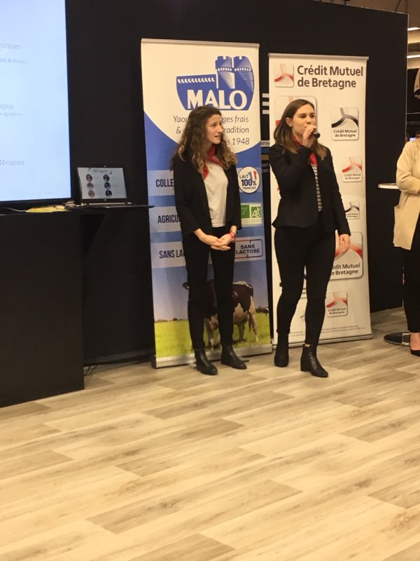 IUTLyon1's tweet photo. Les #LyonDeMer, équipe #TC à la @RegateDesIut était au salon nautique de Paris sur le stand de @RegateDesIut #Motivés #AFond https://t.co/G2sSOAMH3i