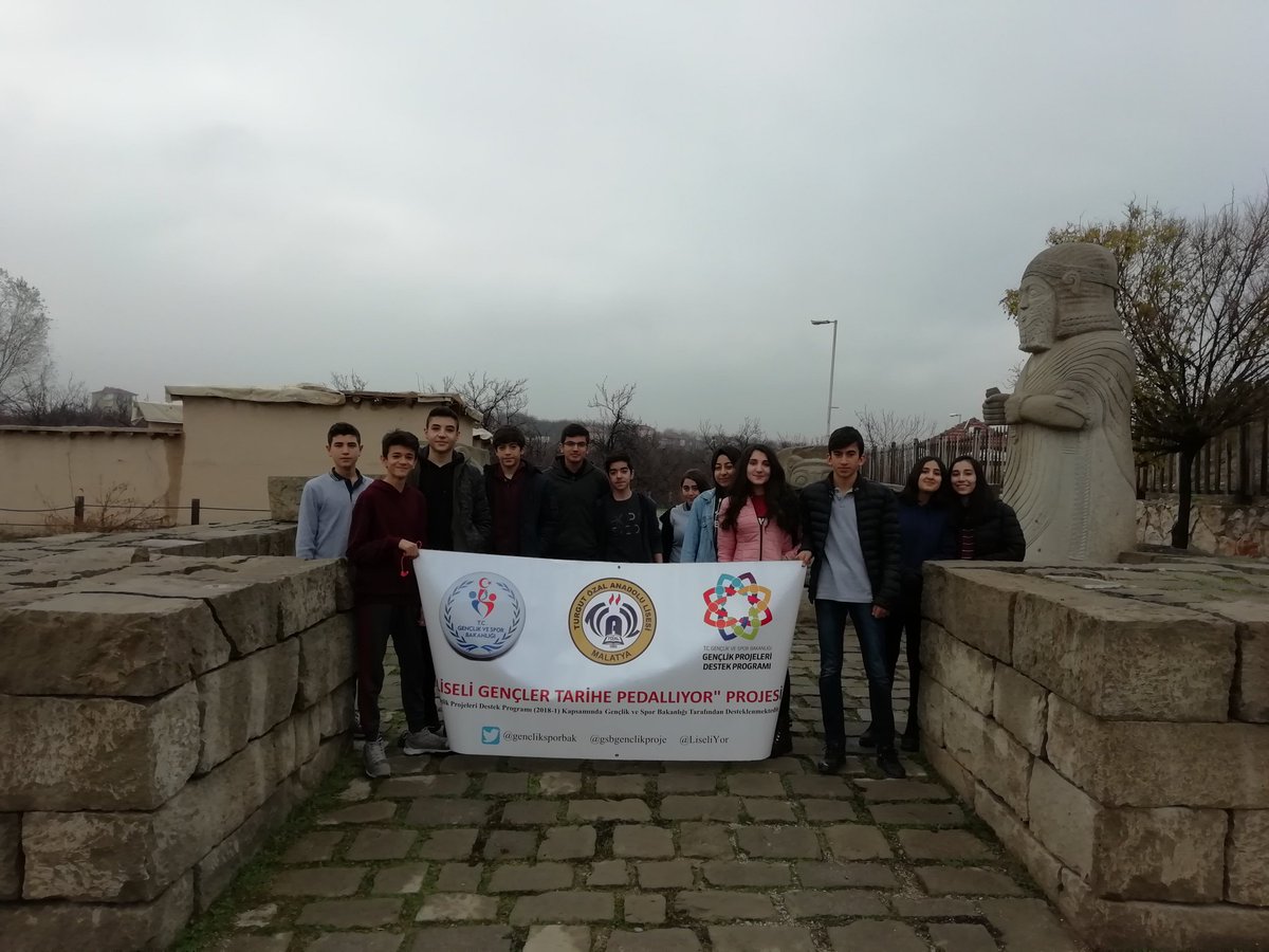 LiseliYor's tweet photo. 8. Turumuza Aslantepe ve Battalgazi Otağı ile başladık @GSBgenclikproje @gencliksporbak  @kasapoglu @mbulut06 https://t.co/ebqA0l95KE