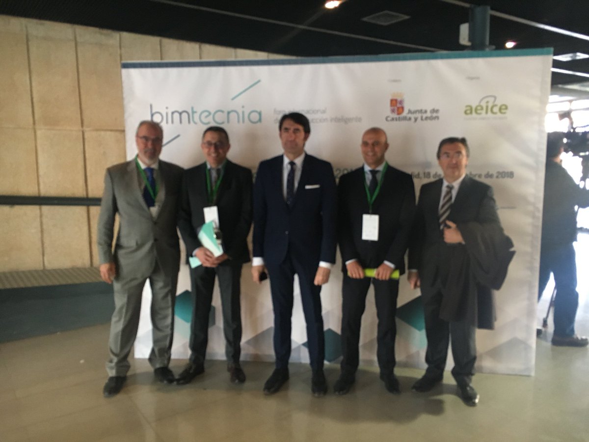 ClusterAeice's tweet photo. Comenzamos @bimtecnia 2018
#nuevastecnologias #BIM #digitalizacion #talleres #ponencias 
“Bim en negativo” 
Que implantación hay a día de hoy?....recordamos ayer 17 diciembre comenzó la obligatoriedad por parte de las administraciones regionales y nacionales para licitar en BIM https://t.co/cNfrcwjfkG