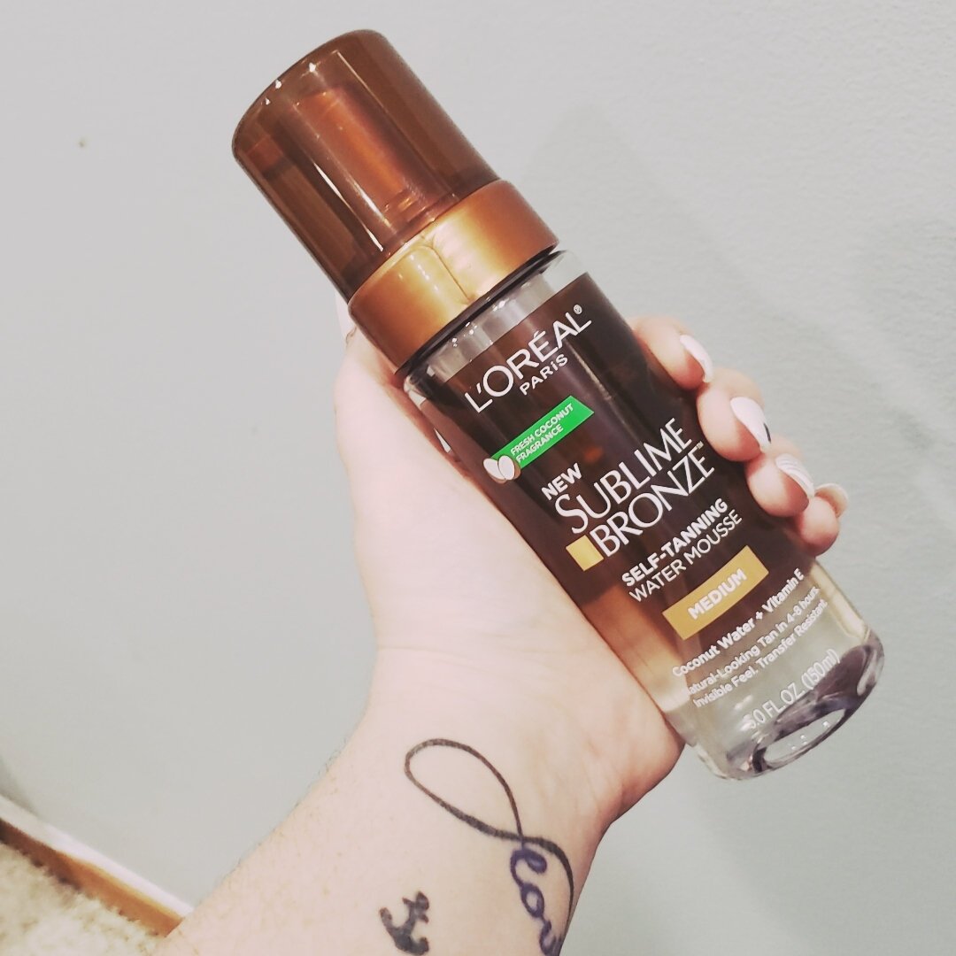 gentrybalance's tweet photo. i revieved this product free from influenster. i have never used a self tanner before. i did not like that it required a shower after 4-8 hours. Im a stay at home mom and honestly rather use a self tanning lotion. But love that I got the chance to try it. https://t.co/atP2tAlCMH