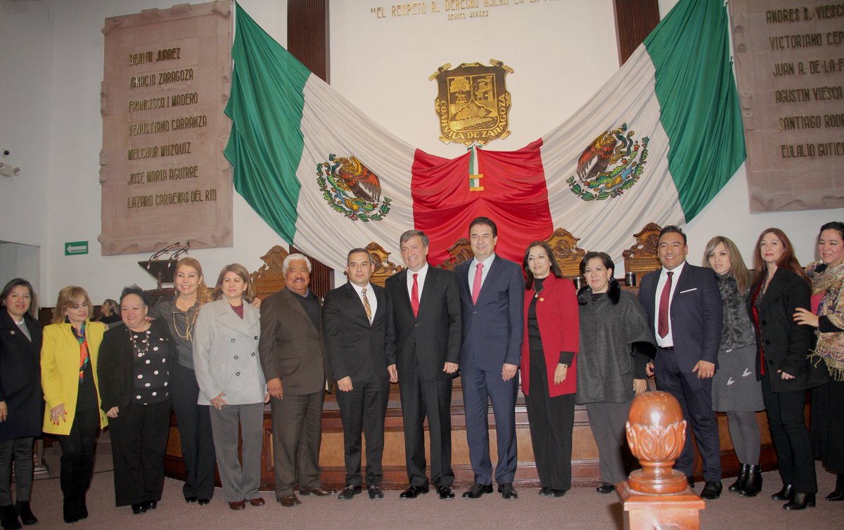 SIDUM_Coahuila's tweet photo. En el primer año de Gobierno de @mrikelme, la #SIDUM, ha logrado un importante avance en el cumplimiento de los objetivos incluidos en el Plan Estatal de Desarrollo 2017-2023. Así lo indicó su titular, Gerardo Berlanga, durante la comparecencia ante los diputados. @LXCongresoCoah https://t.co/0nFko9QRLD