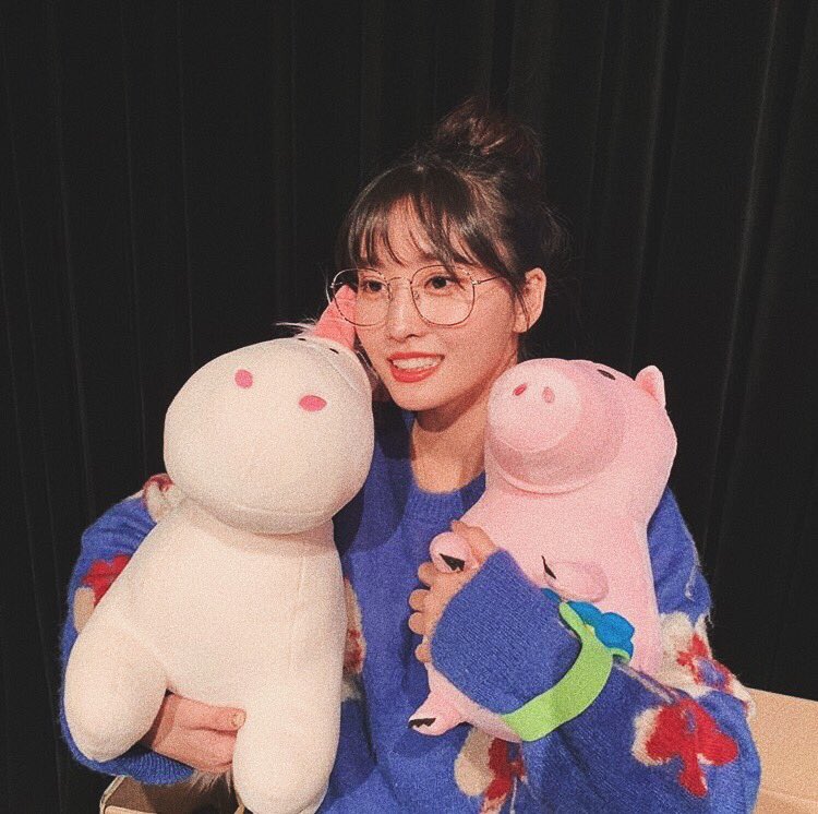 twicegfedits's tweet photo. #MOMO #모모 #TWICE #트와이스 https://t.co/aIx45rL0FC