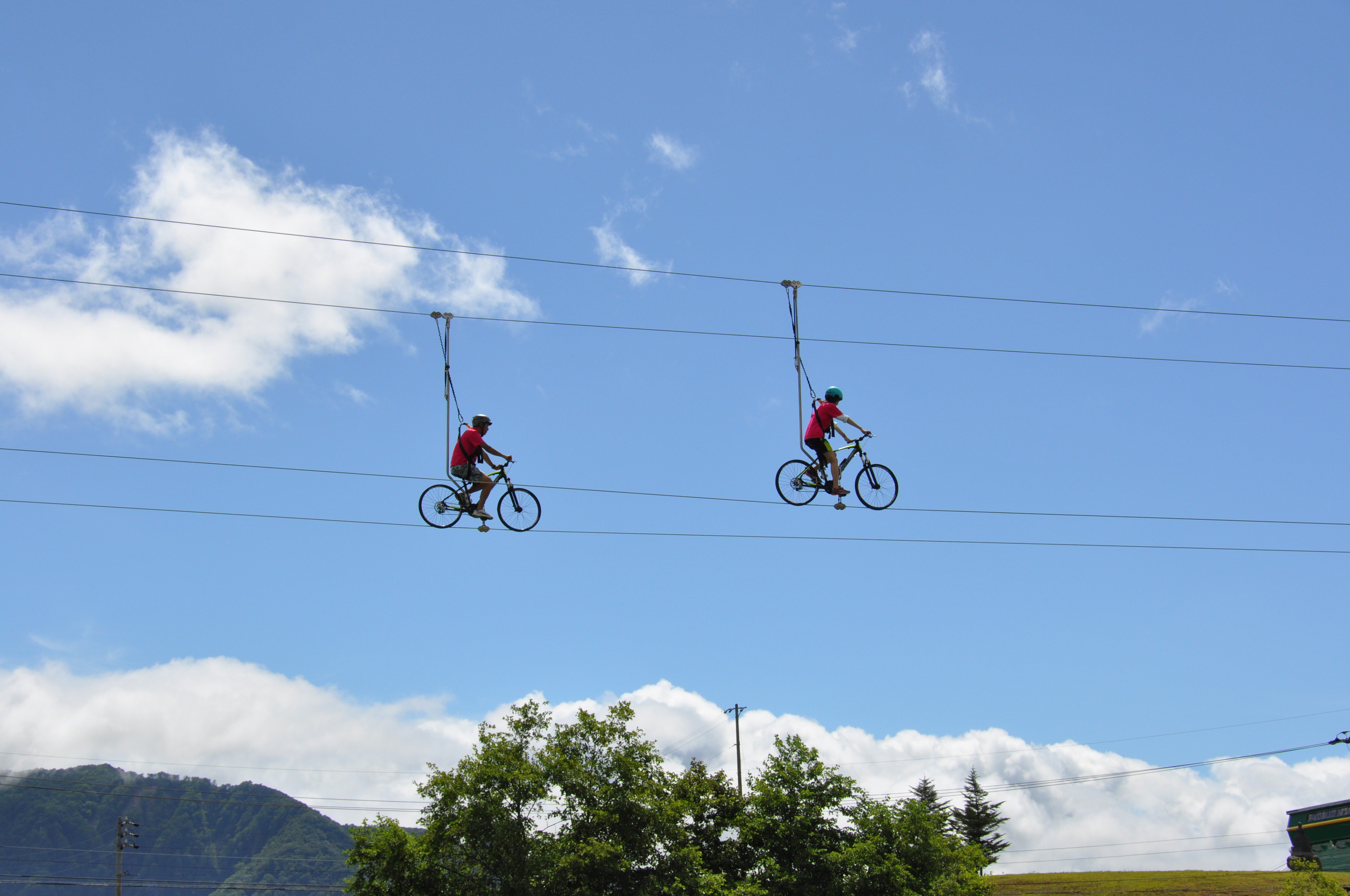 白馬 空中 自転車