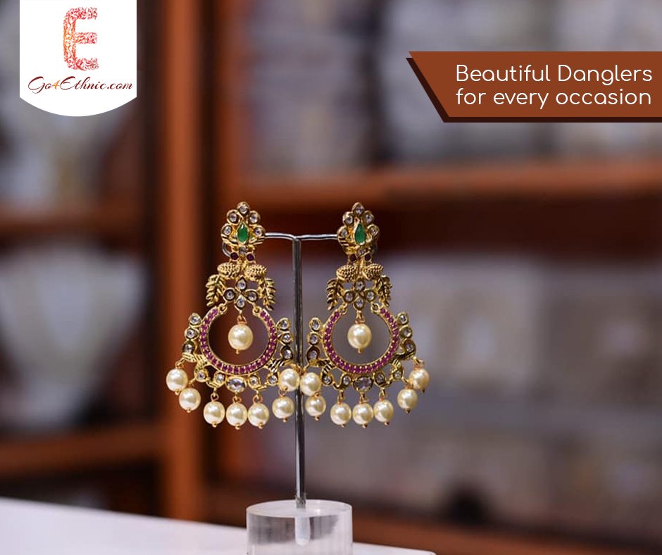 Elegant danglers for your ethnic outfits wedding & festive wear.

Shop Now: bit.ly/2jGtnro

#earrings #earringsforgirls #jewellery #jewelry #jewelleryonline #jewellerydesigning #imitationjewelleryonline #Earringsimages
#JumkaEarringsOnlineShopping #EarringsDesignimages