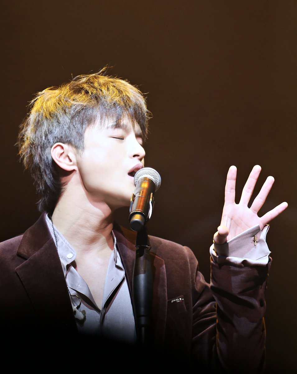 사진이 많으면.. 뭘 올렸는지 안올렸는지
기억이 나지 않는다.. ㅋㅋㅋㅋㅋㅋㅋ
#서인국 #SeoInGuk #셀레임 
#팬콘서트