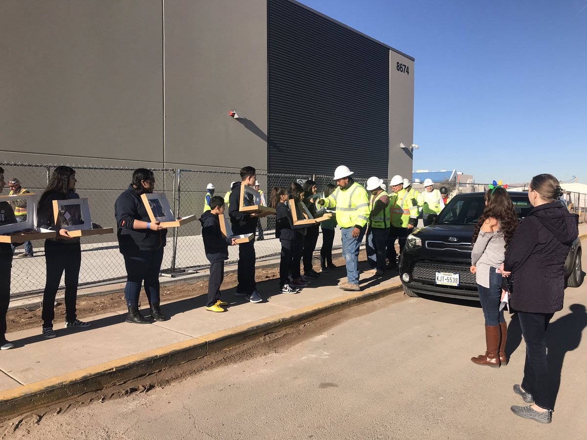 CaminoRealMS's tweet photo. Our Student Ambassadors saying “Thank You” to the men and women who helped make this dream a reality!   They passed out donuts to about 150 workers!  #BESTstudents #THEDistrict  #OFOD #ExcellenceByDesign https://t.co/i07x4Xq6Lq
