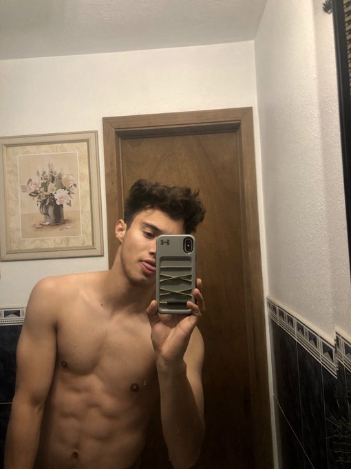 Watch Luis Alonso 🇲🇽🤙🏼's leaked NSFW photo on TwXstars