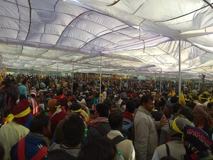 SouravM88465851's tweet photo. #Kudmimovementforjustice 
#delhichalo
भारत कि राजधानी पर हामारा कुड़मि कमूनिटि आपना हक के लिये अभियान कर रेहि हे https://t.co/oDiTBNtUVB