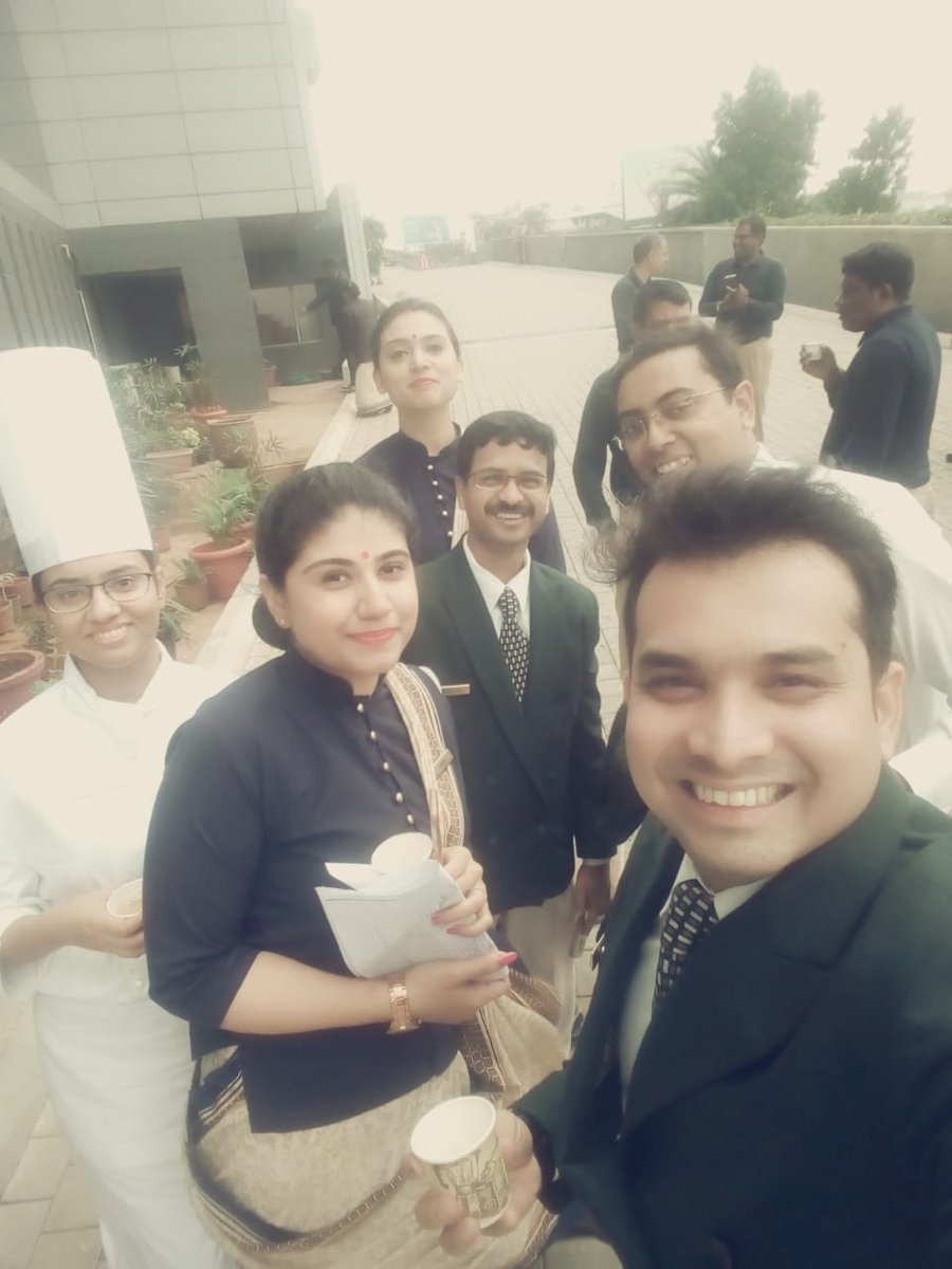 LionelVincent21's tweet photo. Enjoying #winter #wearetridenthyderabad https://t.co/IIgcHzrHTb
