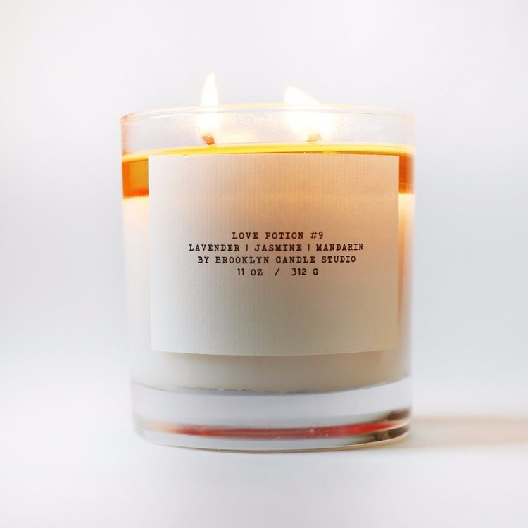 notablySmitten's tweet image. Brooklyn Candle Studio’s candles are the closest thing to perfect that we’re willing to set on fire. Thanks @bkcandlestudio!  #notablysmitten #BrooklynCandleStudio #sustainable notablysmitten.com/blog/2018/1/27…