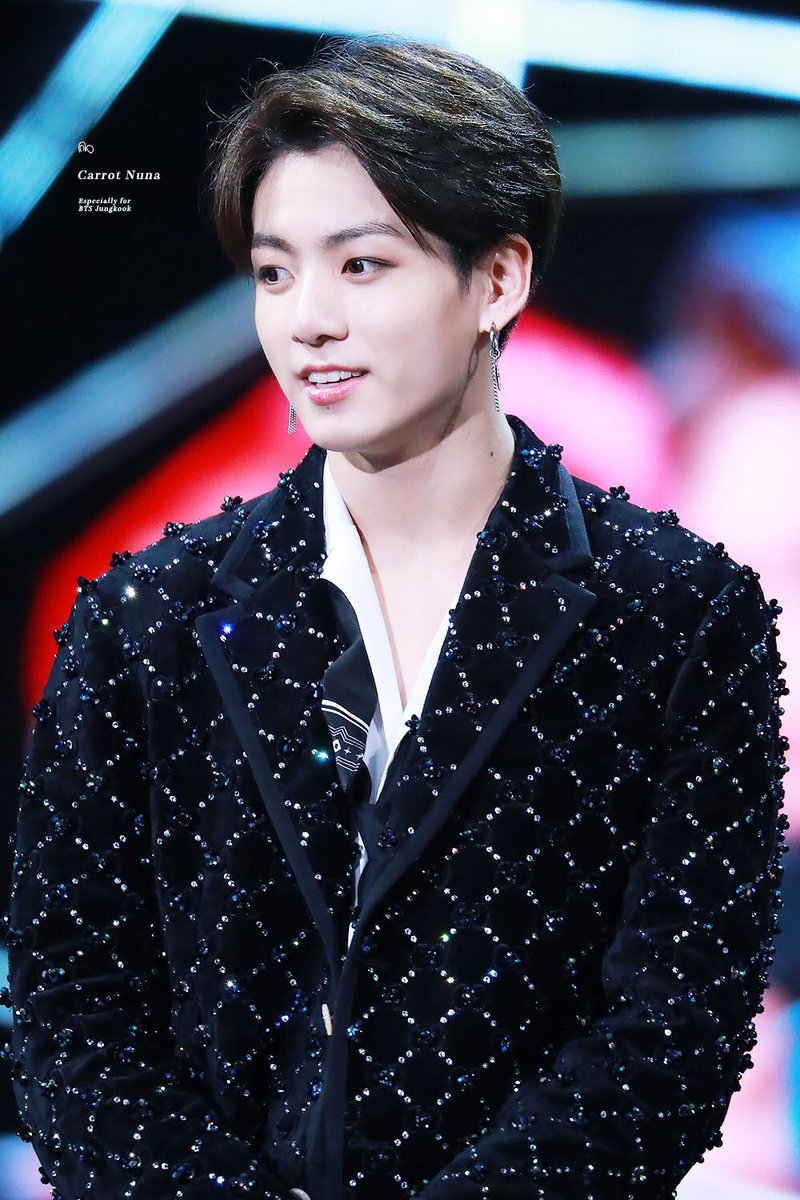 JUNGKOOK_USA_'s tweet photo. So in love with you ♥️

cr. CarrotNuna 
#Jungkook @BTS_twt https://t.co/aP8qdq5VGn