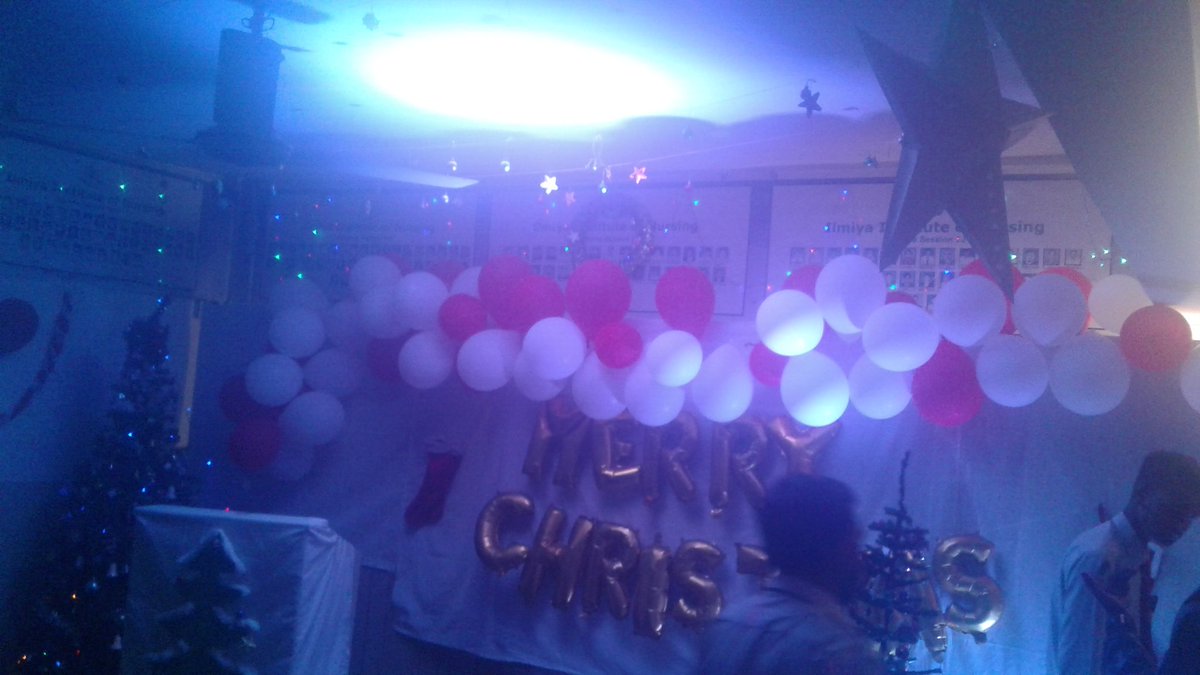 iamsrkbiloti's tweet photo. Christmas party held in our college. Today .. tell to everyone Go and watch #Zero on #Zero21Dec 21dec ..
@iamsrk hum har jaga... promotions kar rahy han... @BauuaSingh ..
#3DaysToZero #4DaysToZero #Zeropromotions https://t.co/gcAJPd8f2Y