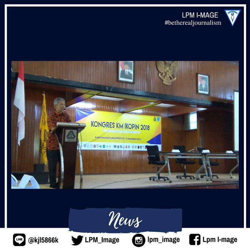LPM_Image's tweet image. [ News ] 

Jatinangor, (18/12) Pembukaan Kongres KM IKOPIN 2018 yang bertempat di Gedung Graha Suhardani telah resmi dibuka oleh Direktur Kemahasiswaan dan Alumni Agus Arifin, Drs. Ak., Msi. "Revitalisasi Organisasi KM IKOPIN" menjadi tema pada Kongres tahun ini. 

#lpmimage
