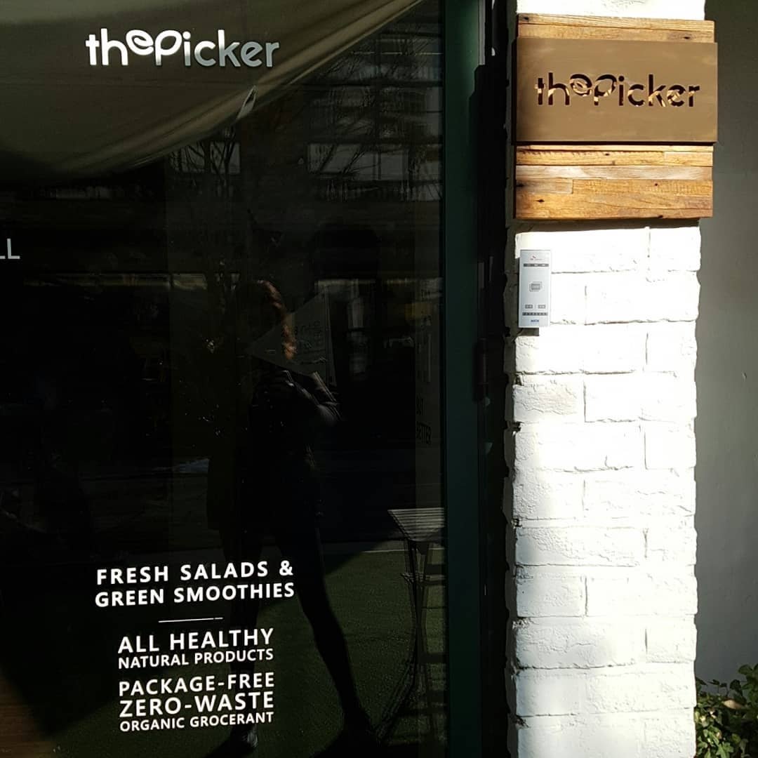 KSora_IFC's tweet photo. 181218 Kang Sora Instagram update - 2 reveramess_: #thepicker #성수동 #ecofriendlyliving #ecofriendlyproducts #친환경 #노플라스틱 #noplasticstraws
#강소라 https://t.co/j70fJdu1iY