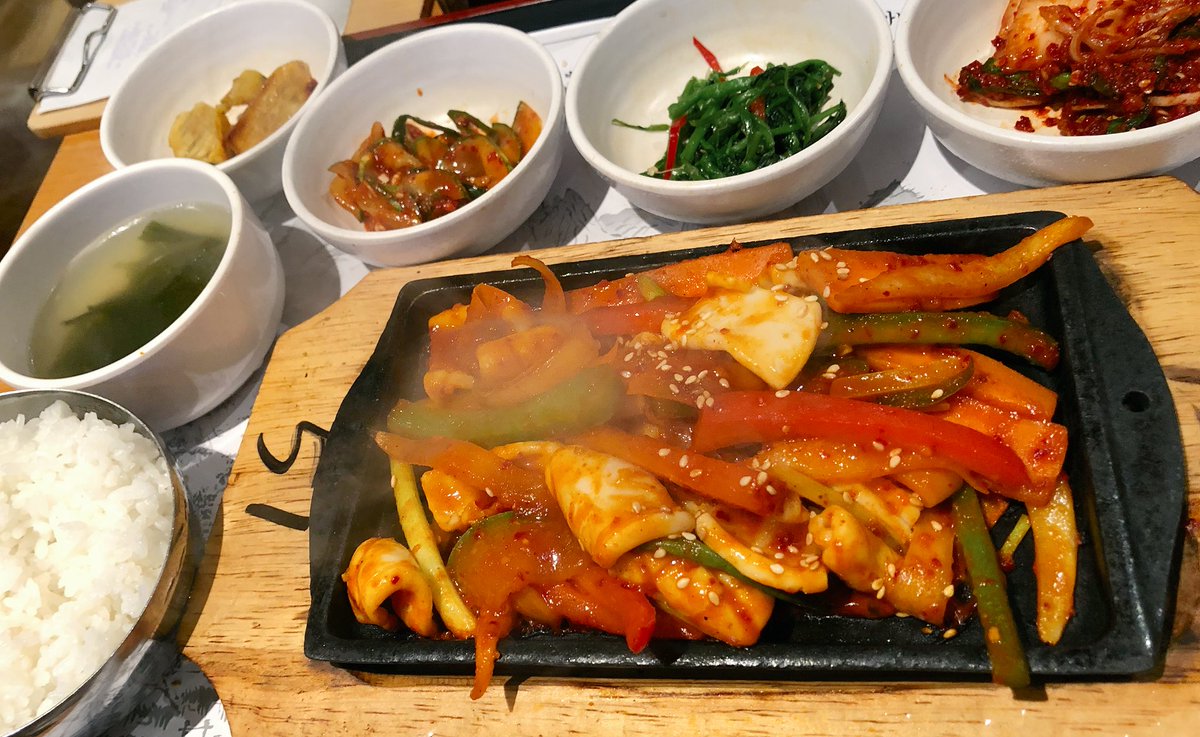 eeljuaeryung's tweet image. Lunch!! Needed my spice fix!! #Korean #spicysquid mmm yummers!! 😆😋😝🦑🦑🌶🌶🥬🥒🍚😘😘💕❤️ @AsiaPrince_JKS Team H Summer Time Mature