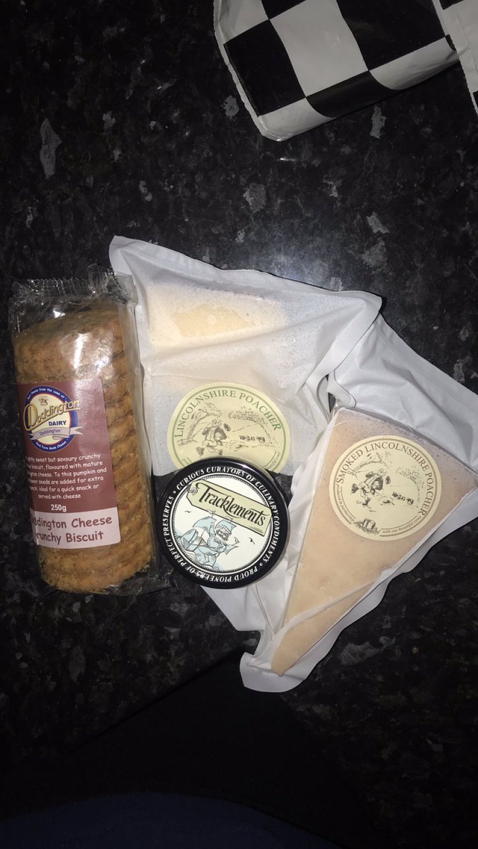 E_Sanderson10's tweet photo. The cheesey treats are ready for the best Tuesday (so far) in December 🧀🎄 #cheesedaytuesday @sarah_ford36 @LeahGillott https://t.co/6BrNobg2KU