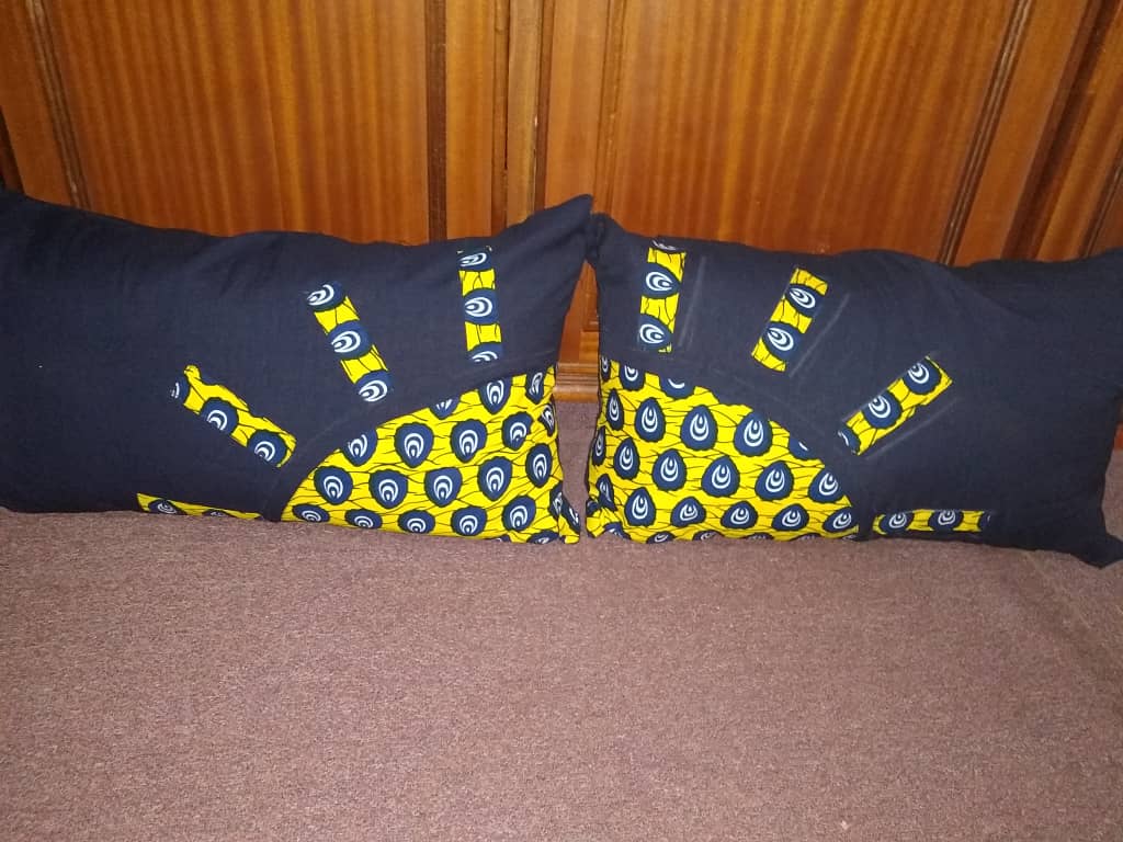 Christmas is here! If you're looking for something to brighten up any room in your house this festive season, we've got u covered!! Get yourself some beautiful pillows for your bedroom. #homedecor #bedrooms #africandecor #christmas #pillows #21stitches