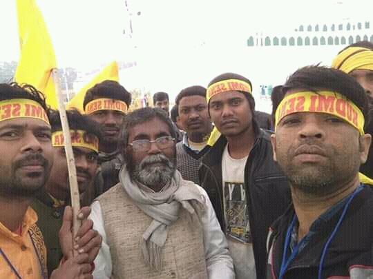 Radhemahato10's tweet photo. We want ST 
WE WANT SCHEDULED TRIBE 
WE ARE KUDMI
#Kudmimovementforjustice 
#delhicholo
@NewsTimes 
@ATSBB 
@narendramodi 
@4d4c28c24bd545c https://t.co/iVPIJ4x5hs