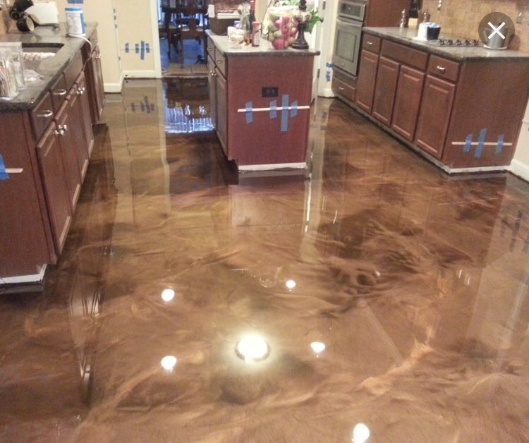 #صباح_الثلاثاء
الأيبوكسي هو دهان يوضع فوق الارضيات الصلبه ليكون بديل مميز عن السيراميك والرخام ويعطي الارضيات لمعه وجمال سهل التنضيف وضد الخدش وياتي بالنوع العادي وثلاثي الابعاد