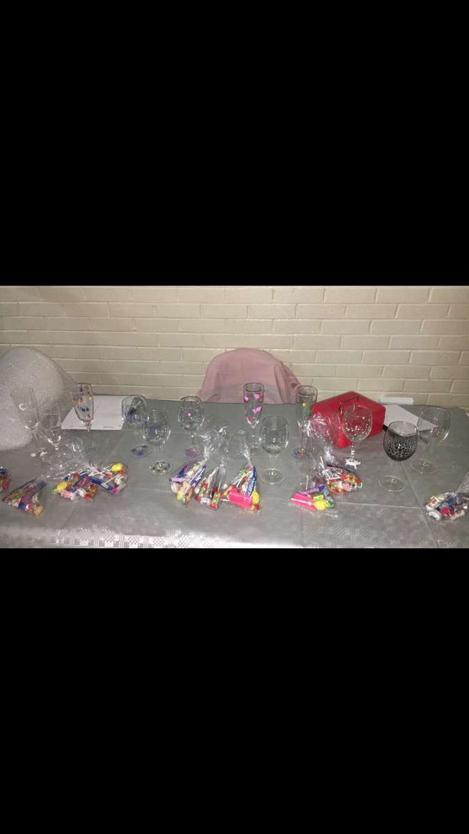 Selling more of our products last night at our annual Christmas concert 🥂🍭#yesfv19