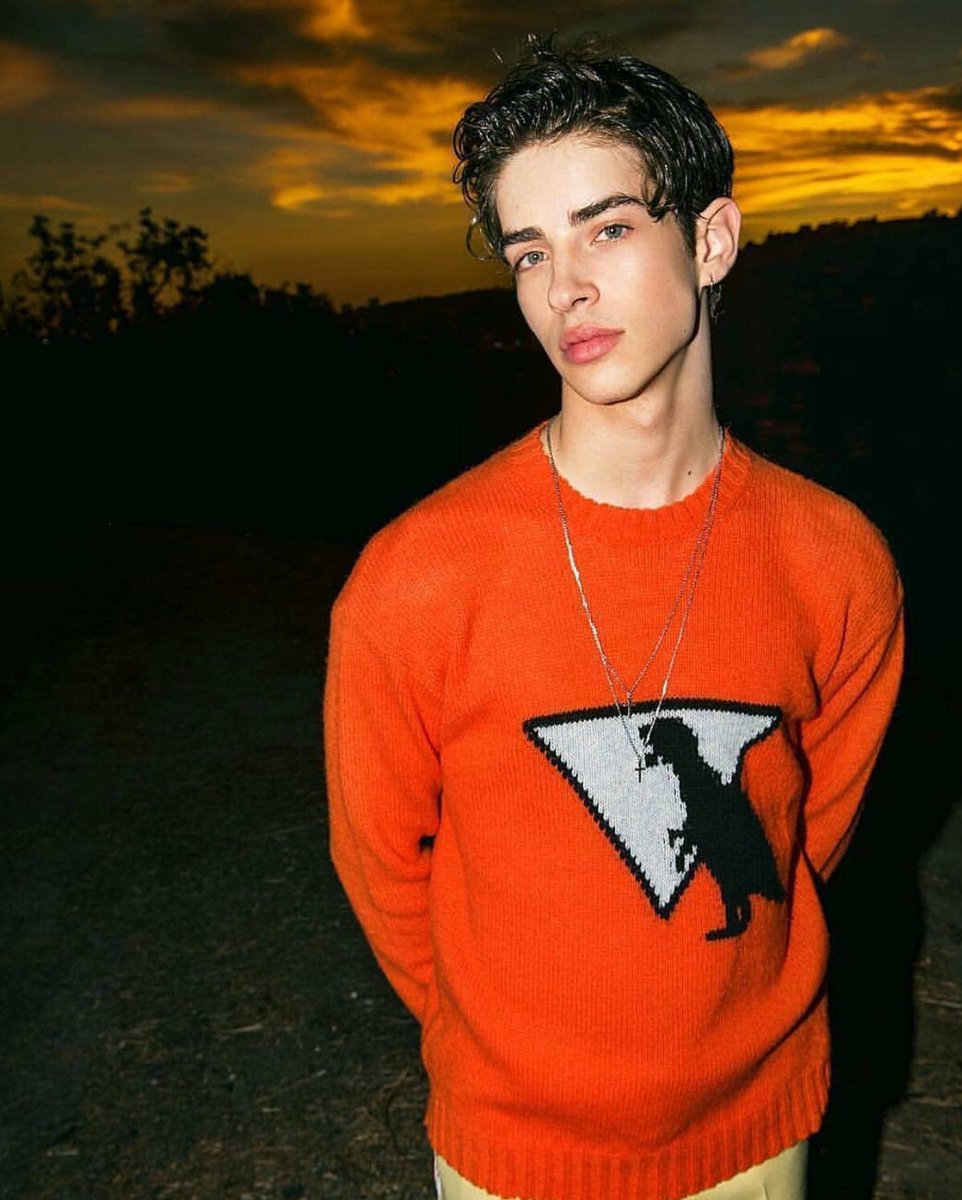 ManuriosJapan's tweet photo. Welcome to my page 😍❤️❤️

@manuriosfdez 知ってますか？
♥️スペイン人のモデル🇪🇸
♥️1998年 12月17日生まれ
♥️兄が一人いる
♥️好きな色は赤
♥️ フルネームManuel Ríos Fernández  
♥️POPが好きでブルーノマーズを尊敬している
♥️ハンバーガー🍔がすき https://t.co/359TVy0gJZ