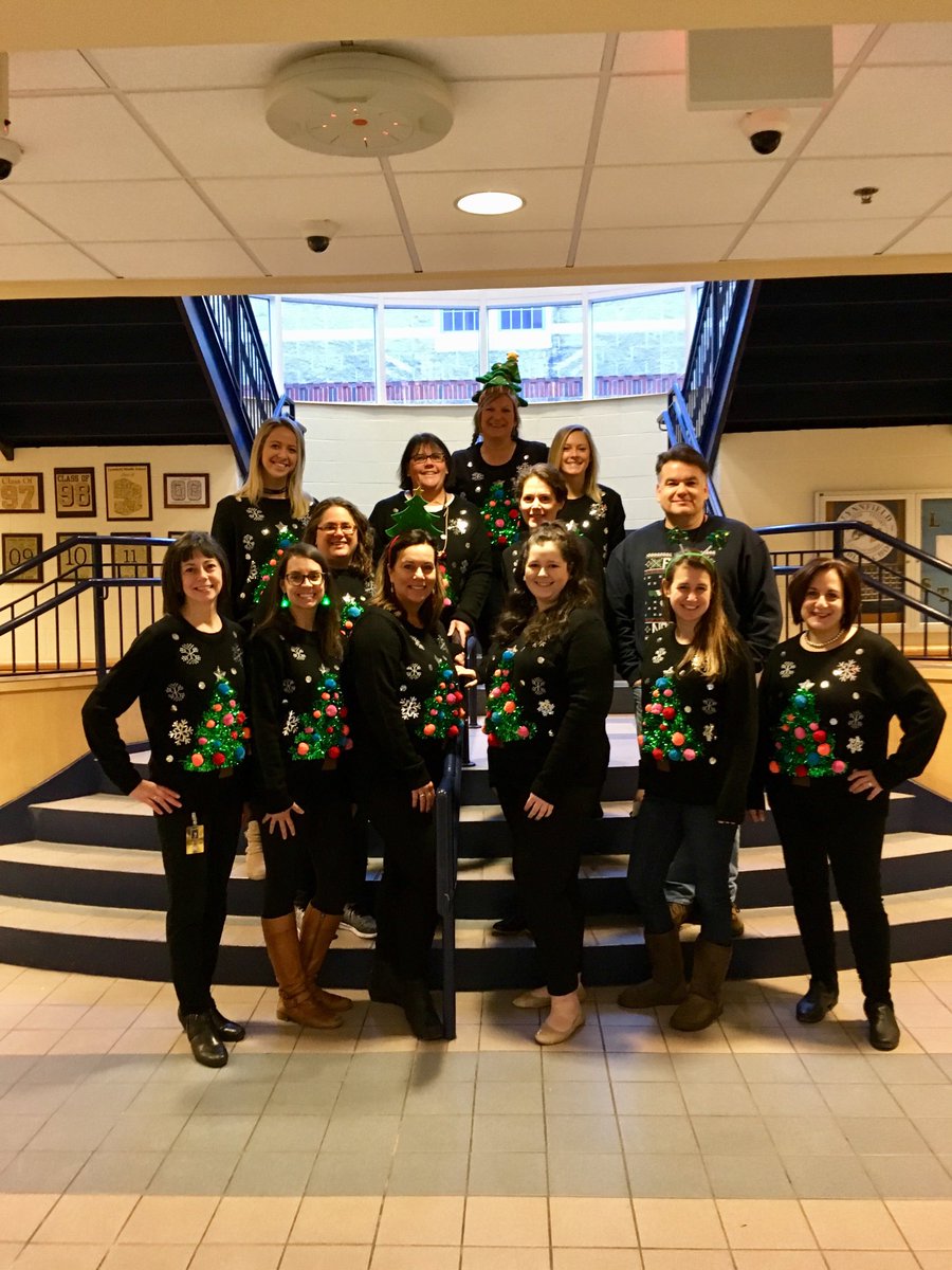 Discovery_ONeil's tweet photo. Merry Christmas 🎄 ⁦@LynnfieldMS⁩ https://t.co/JyePNl626S