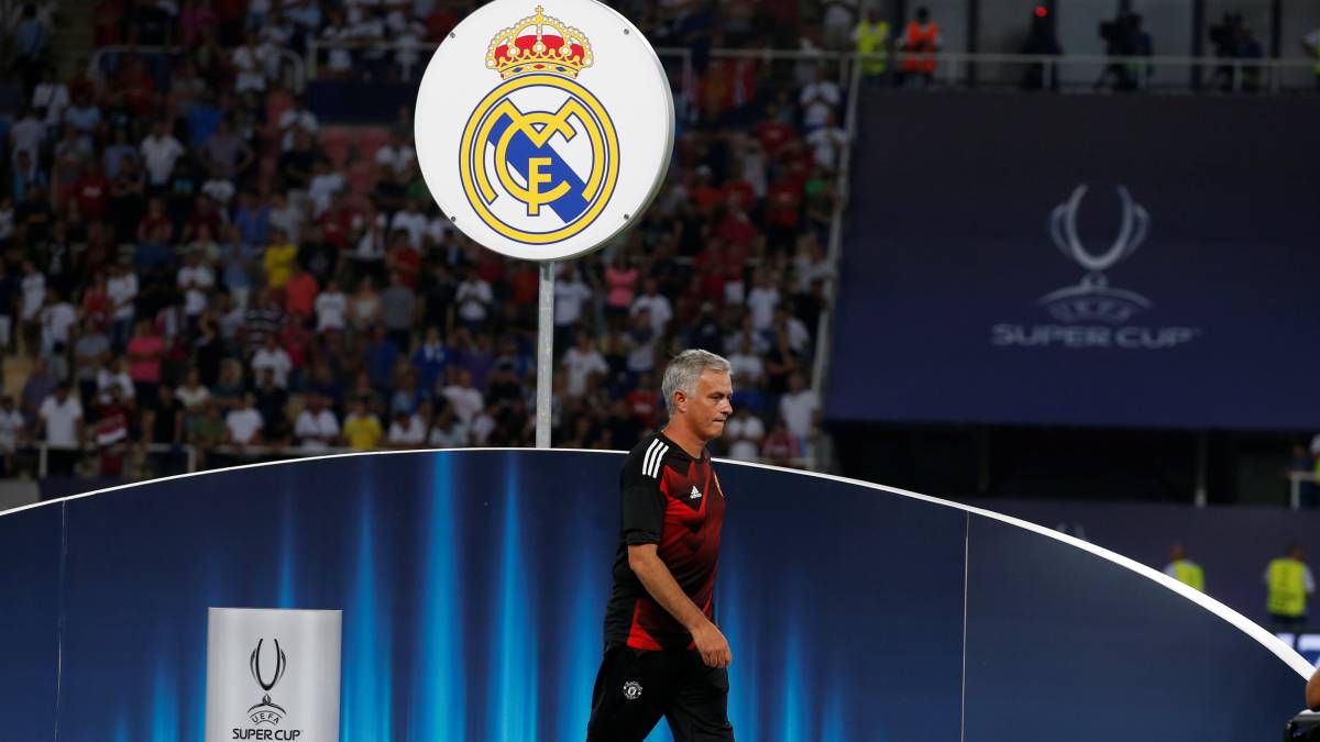 Mourinho deja el Manchester United y entre sus opciones está volver al Real Madrid.
¿Queréis a Mourinho de vuelta en el Real Madrid?
#UCL @Nissan_ESP