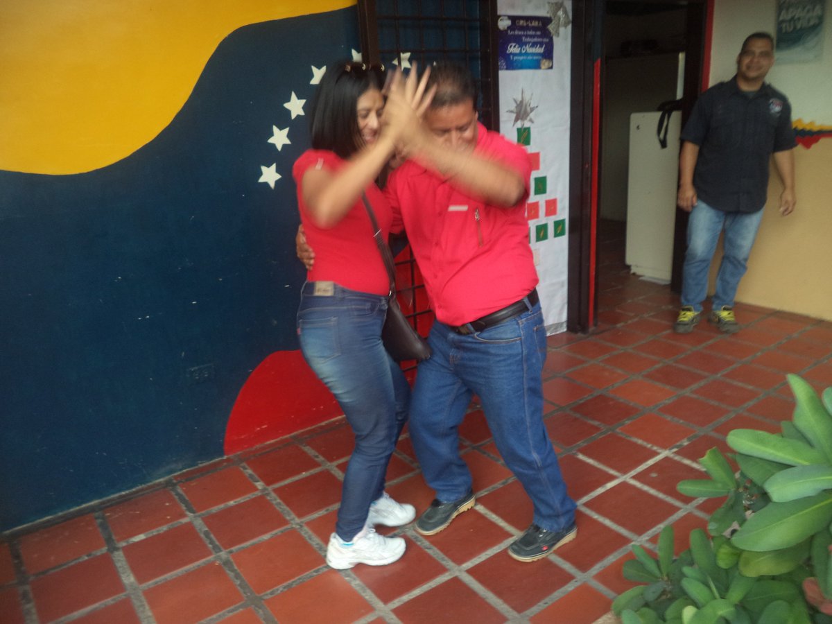 crsbarquisimeto's tweet photo. Celebrando la alegría de la navidad en el @crsbarquisimeto  y la @UTSOLara @irisvarela @mspenitenciario @65Leudi @POSPENITENCIARI @DSCRCO @pili2021 @mirelct @ler1972 @DHumanosMPPSP https://t.co/czZMLGscqA