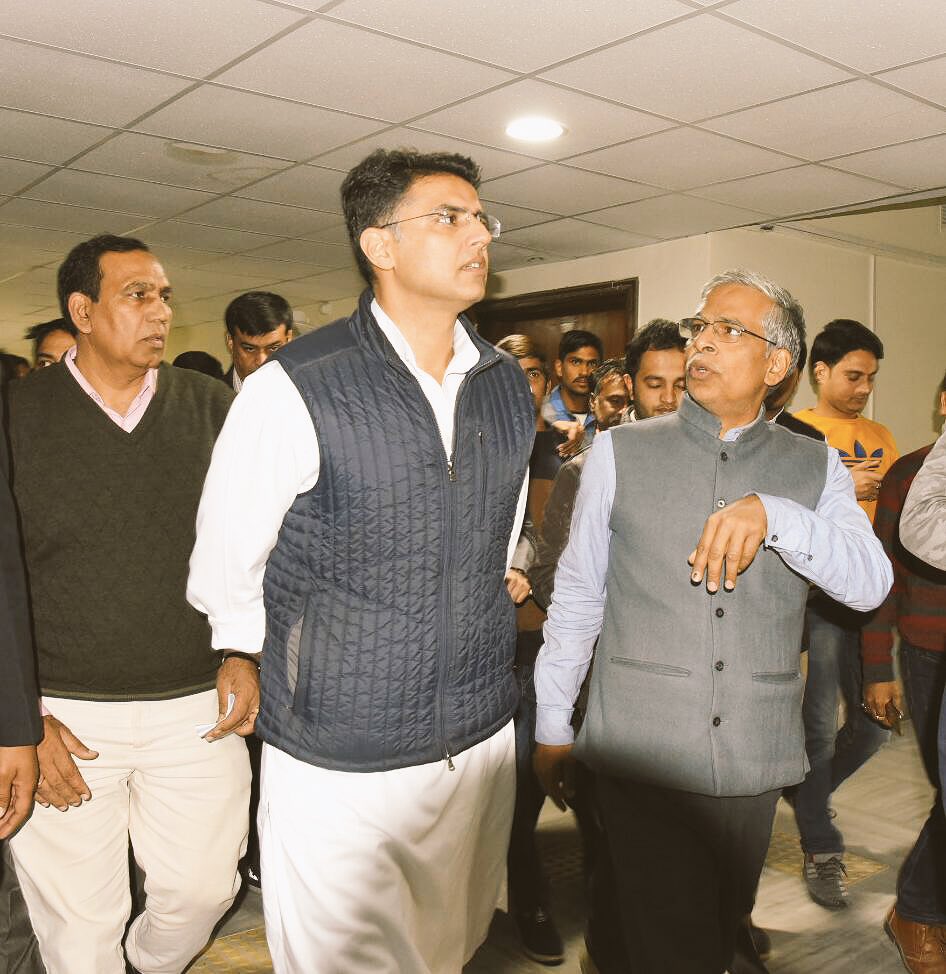 SachinPilot's tweet photo. सचिवालय पहुँचकर जायजा लिया https://t.co/dfWxoKChon