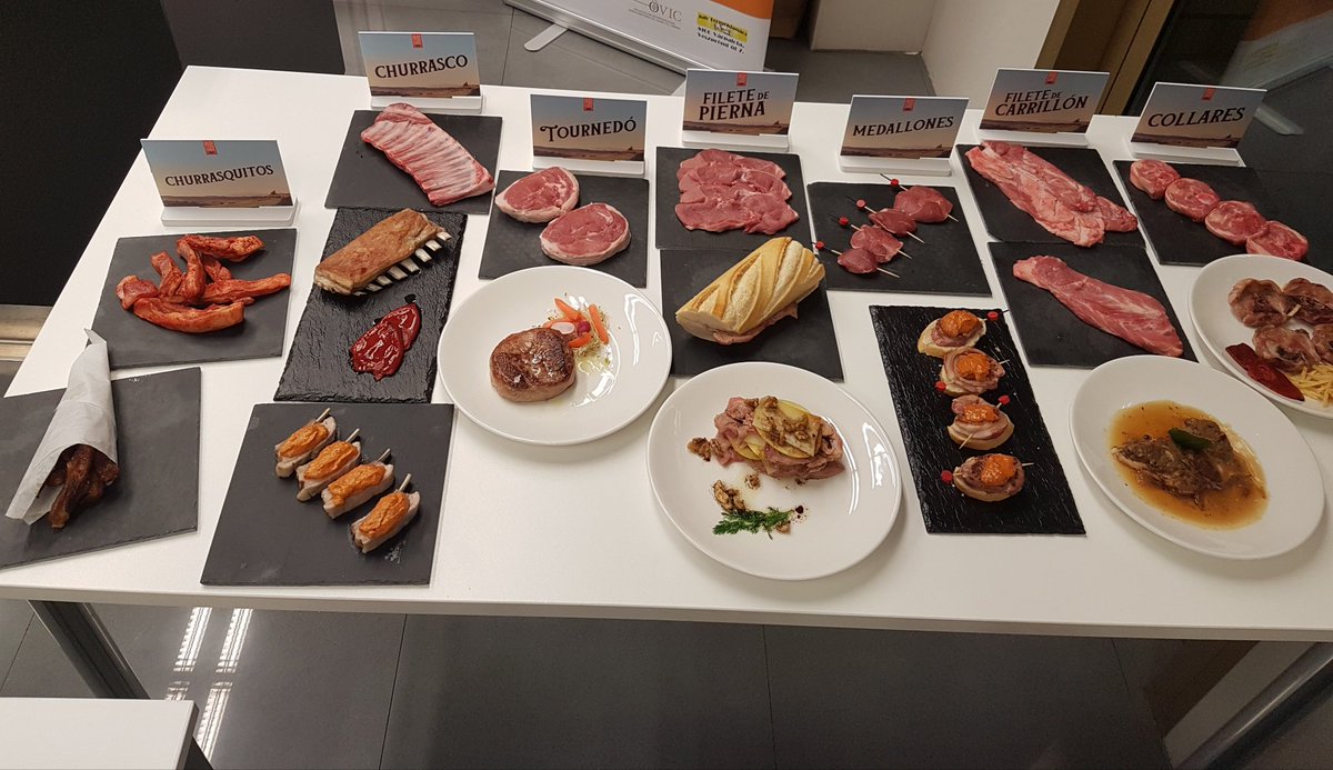 qcom_es's tweet image. Los alumnos del @bculinary y la Escuela #AIALA de @karguinano conocen el potencial gastronómico de las carnes de cordero, lechal y cabrito ➡️ qcom.es/El-Basque-Culi… @Interovic